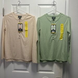 Cream and Green G.H. Bass & CO Long Sleeves Size Small Bundle Of 2